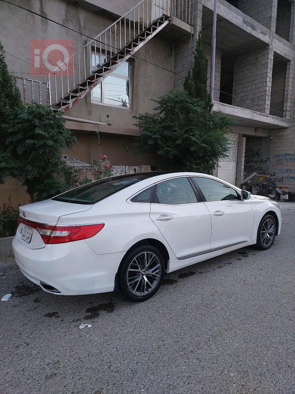 هيونداي أزيرا